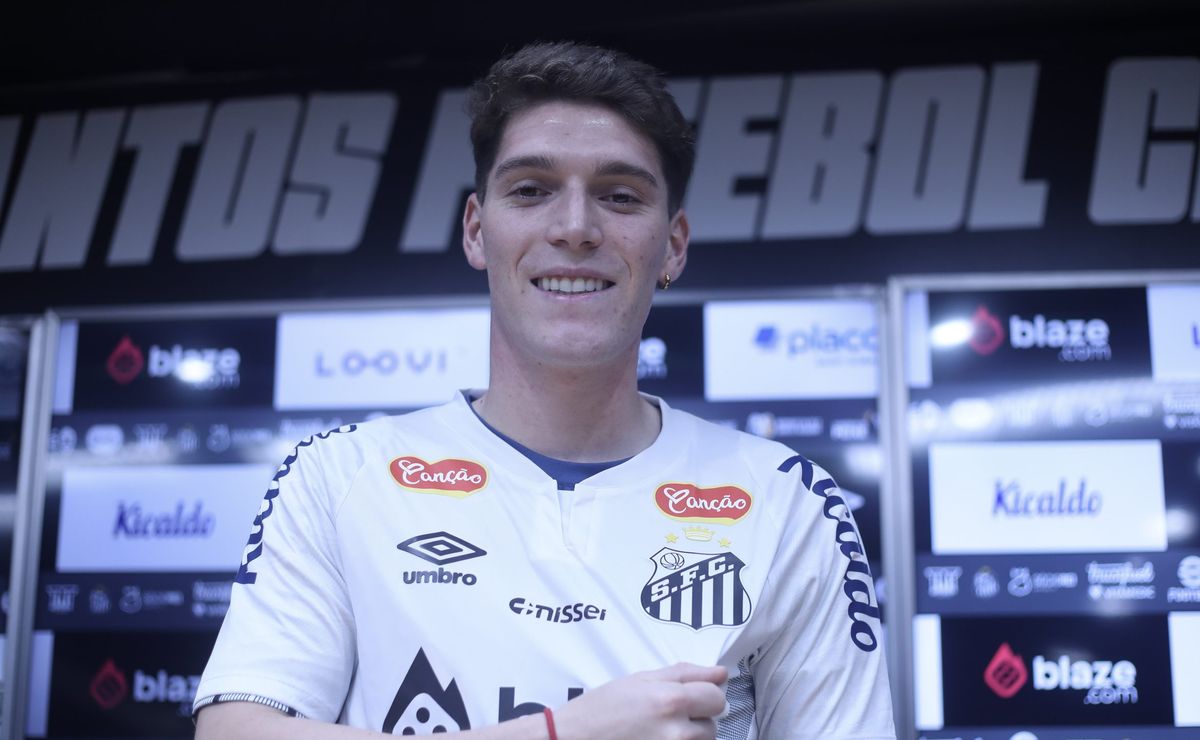 Negociação entre Flamengo e Santos por Rollheiser recebe veredito e reviravolta nos bastidores