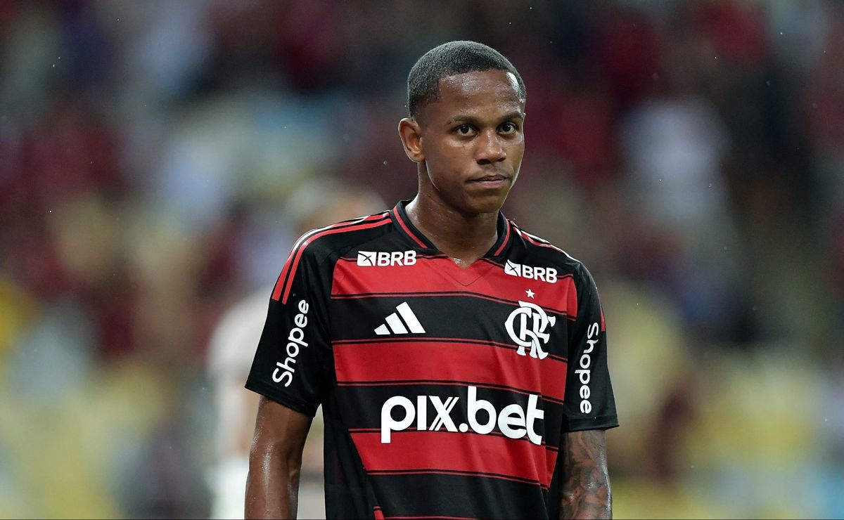 Wallace Yan brigou com colega e teve queda de rendimento no Flamengo