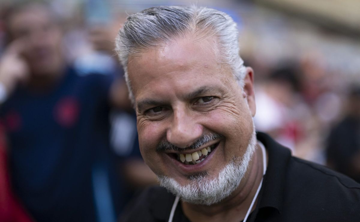 Wallace Yan ganha moral com José Boto no Flamengo