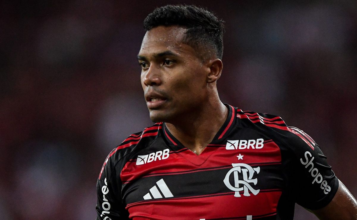 Alex Sandro projeta confronto de Flamengo x LDU na Libertadores
