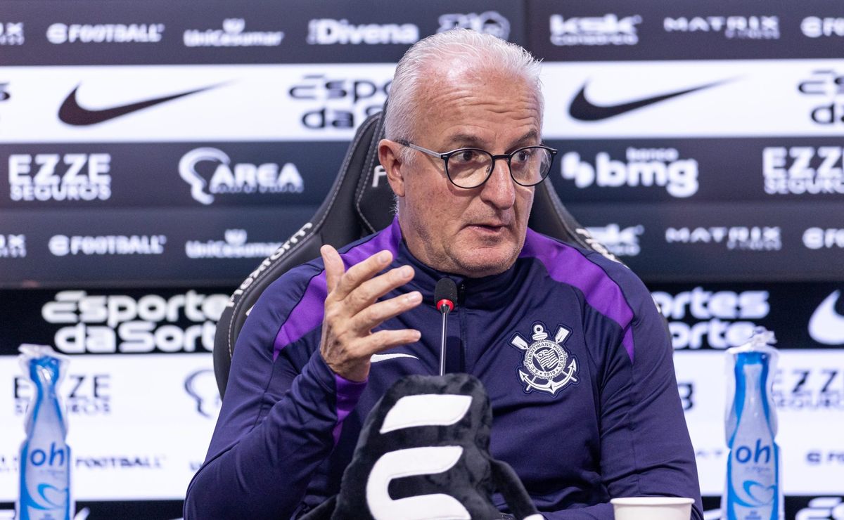 Dorival Júnior cita Flamengo após estreia no Corinthians