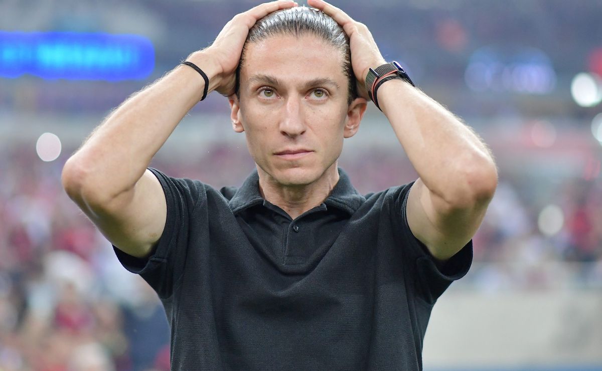 Filipe Luís pode usar zagueiro como volante em Flamengo x LDU pela Libertadores