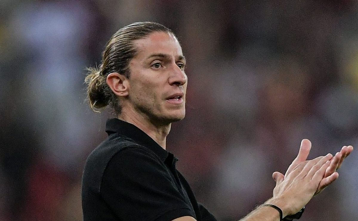 Filipe Luís sai em defesa de Michael após vitória do Flamengo