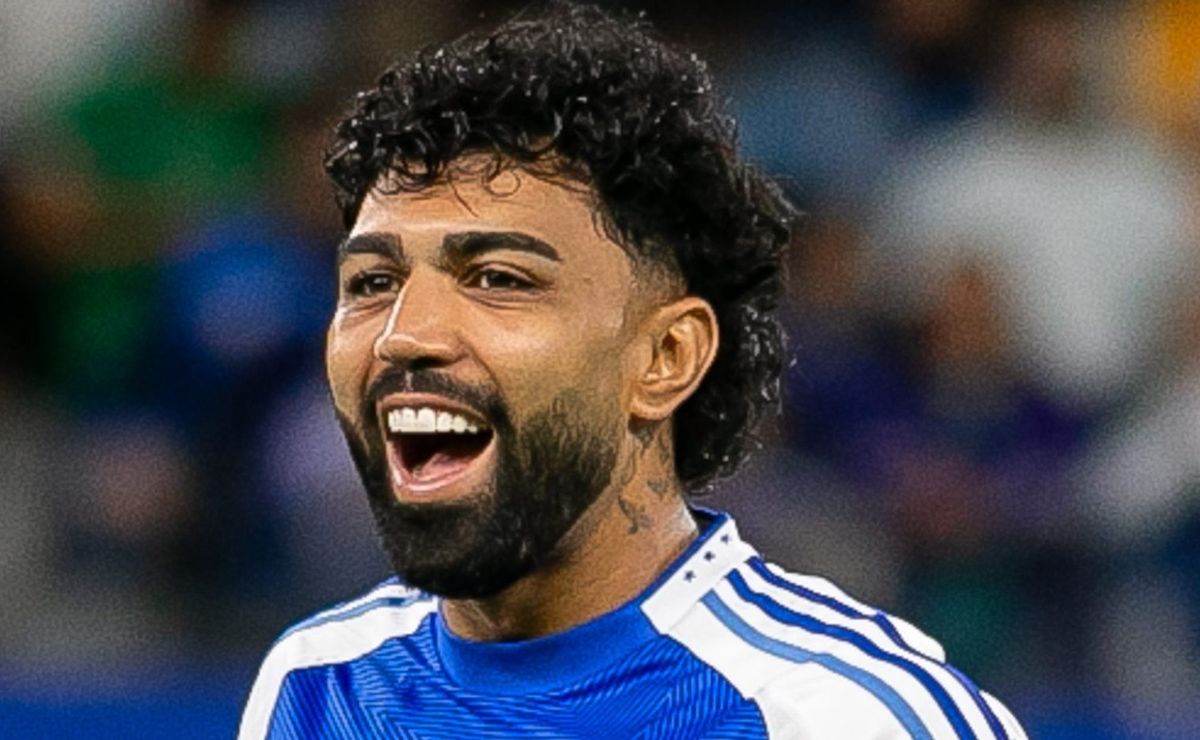 Flamengo decide não investir e Cruzeiro negocia com Hinestroza