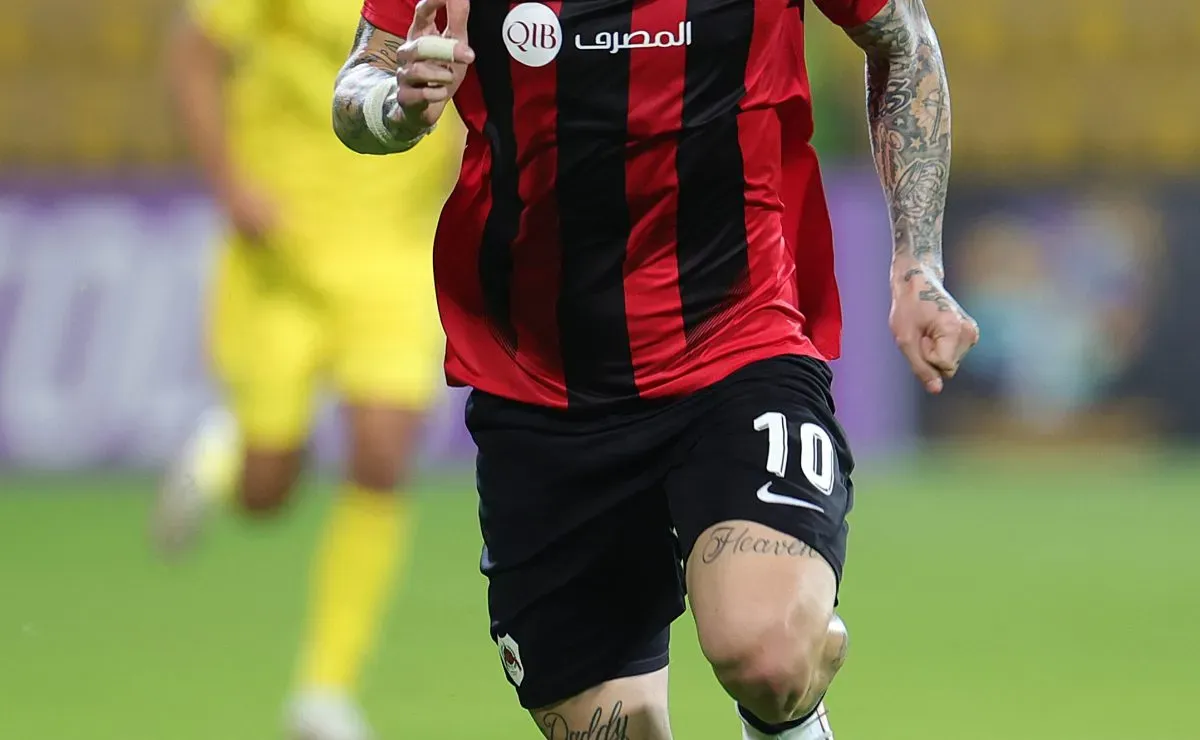 Flamengo sonha com Róger Guedes, mas deve focar em Ângelo