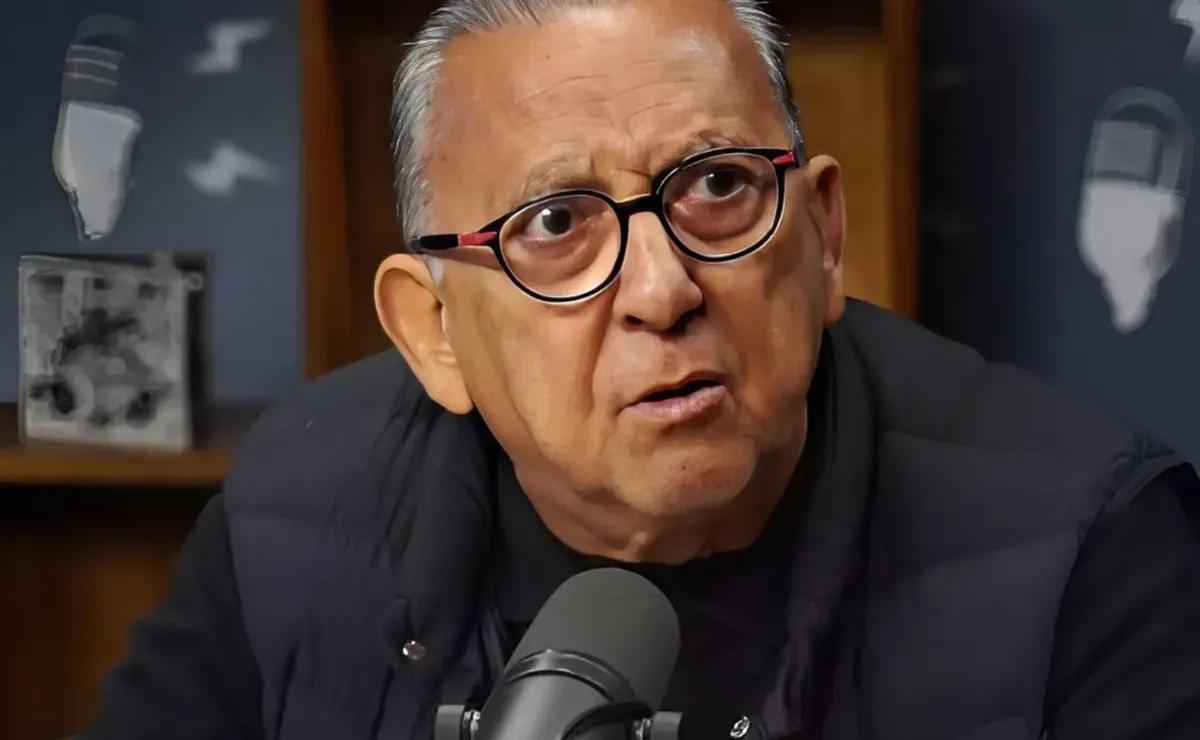 Galvão Bueno confunde camisa do Flamengo na véspera da Champions