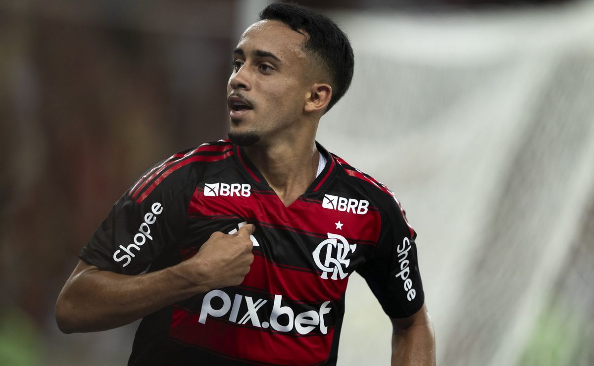 Matheus Gonçalves quer sair do Flamengo, mas Luiz Araújo nega