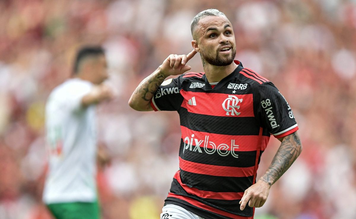 Michael é poupado por Filipe Luís e Flamengo avança em venda