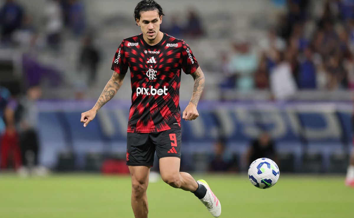 Pedro deve começar no banco do Flamengo contra a LDU