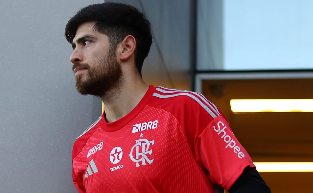 Rossi, do Flamengo, quer jogar na Europa, independente do assalto