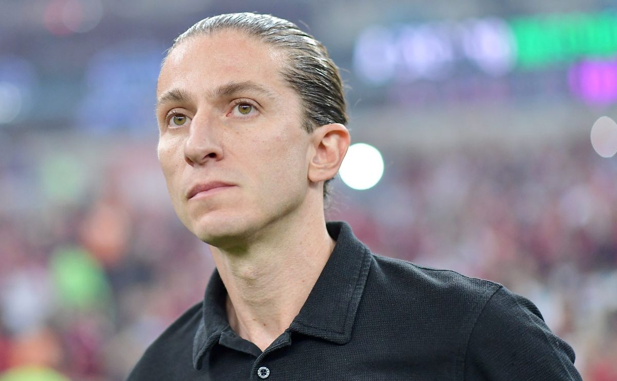 Torcida do Flamengo crítica atitude de Filipe Luís contra Bahia
