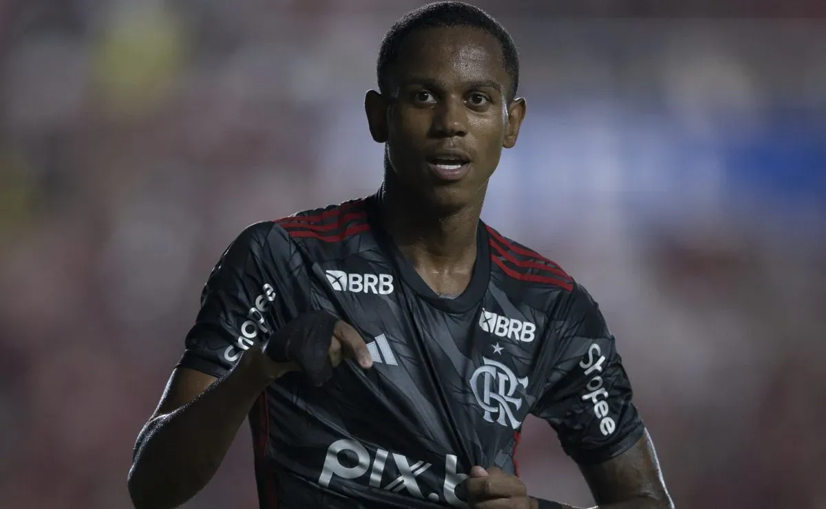 Wallace Yan atinge marca de participação em gols no Flamengo
