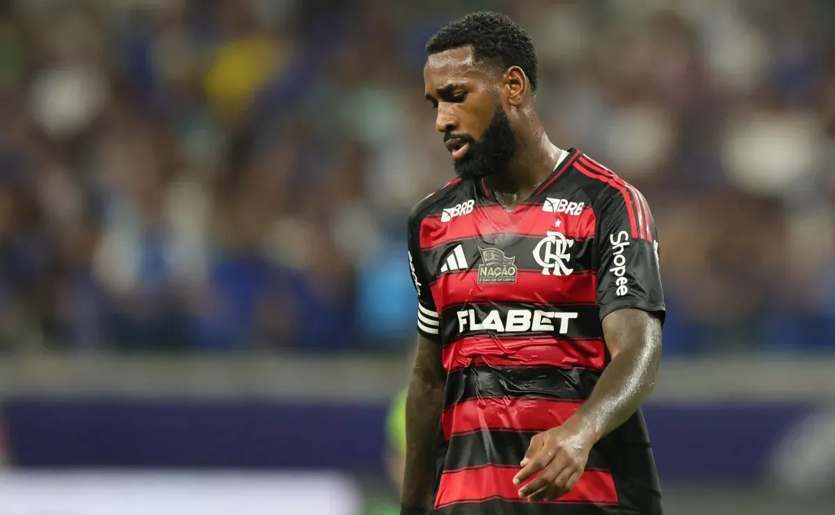 Filipe Luís barra Gerson do time titular no Flamengo