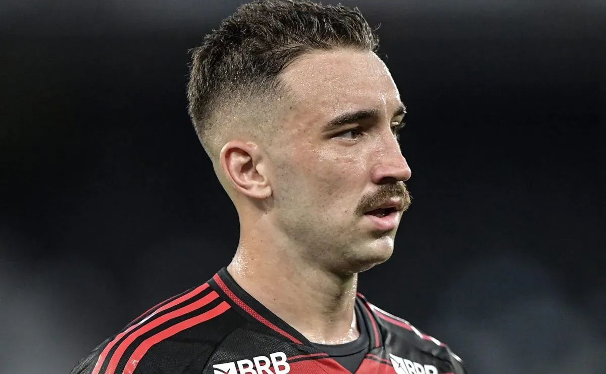 Filipe Luís explica ausência de Léo Ortiz em vitória sobre o Chelsea