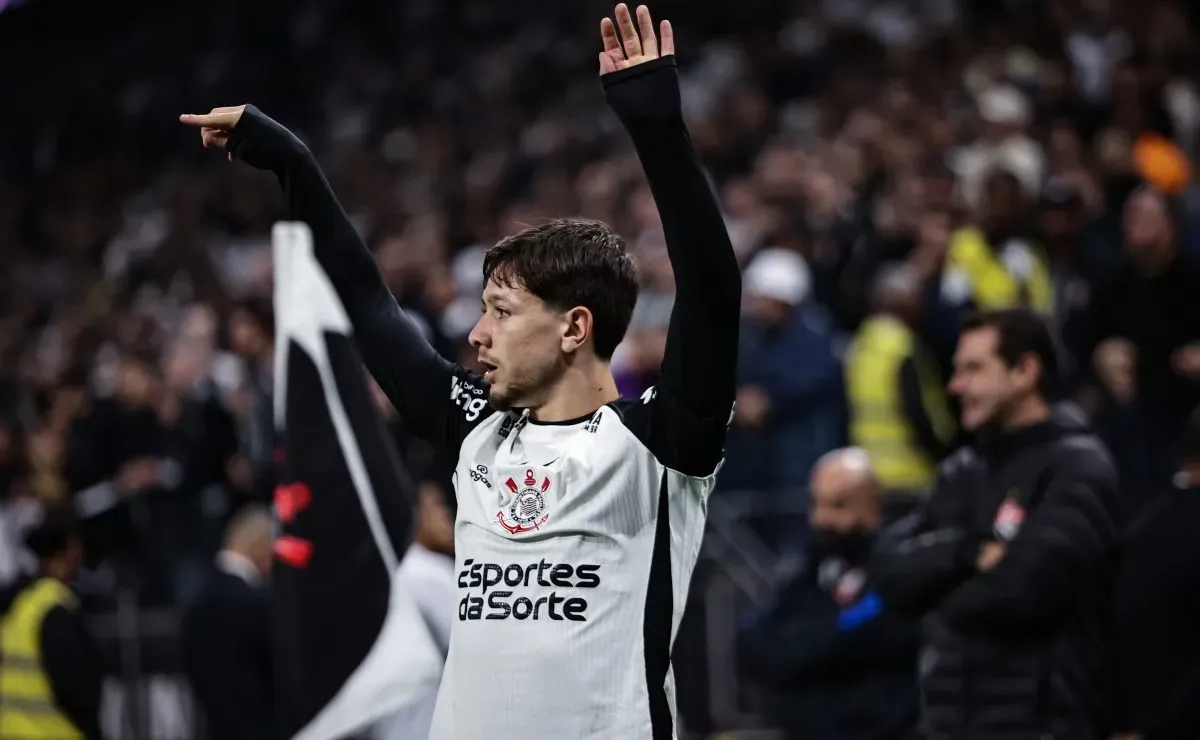 Flamengo monitora situação de Rodrigo Garro no Corinthians, mas ele não quer