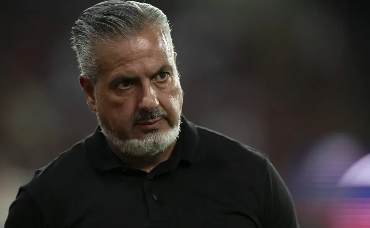 José Boto toma decisão no Flamengo e acerta empréstimo de Petterson