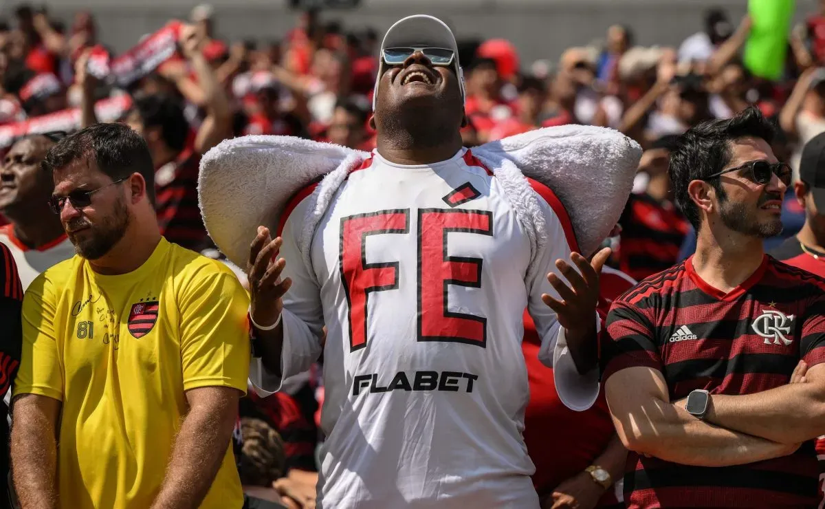 Nova pesquisa sobre torcidas expõe vantagem impressionante do Flamengo no Brasil