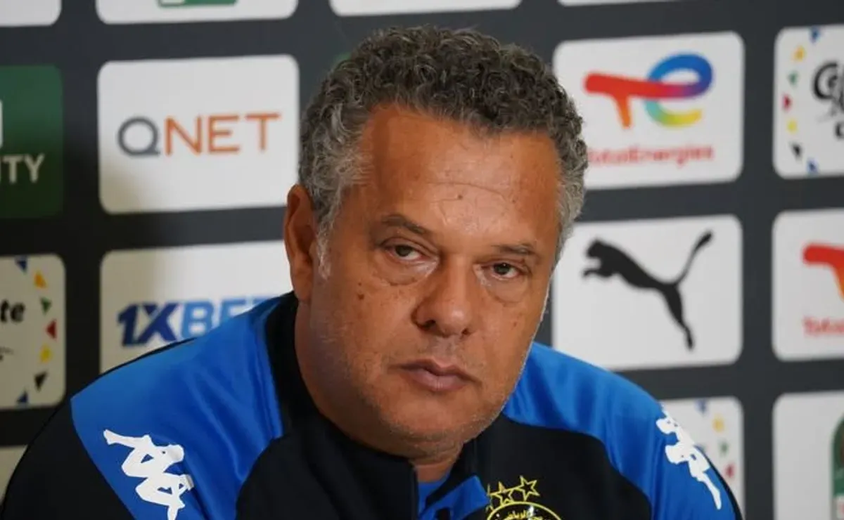 Técnico do Espérance manda recado ao Flamengo de Filipe