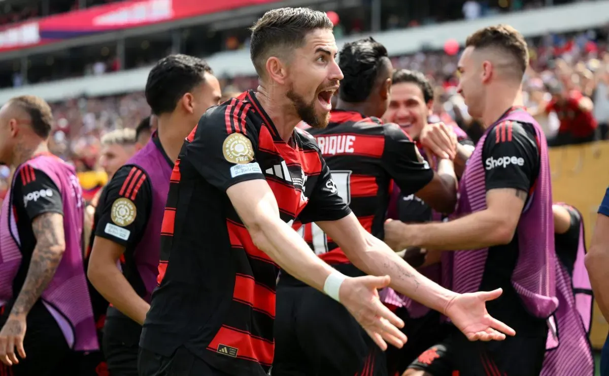 Torcida do Bayern demonstra medo antes de pegar o Flamengo
