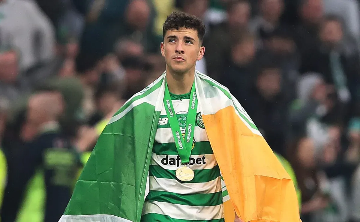 Após encaminhar Mikey Johnston, Flamengo aguarda e não confirma saída de Juninho