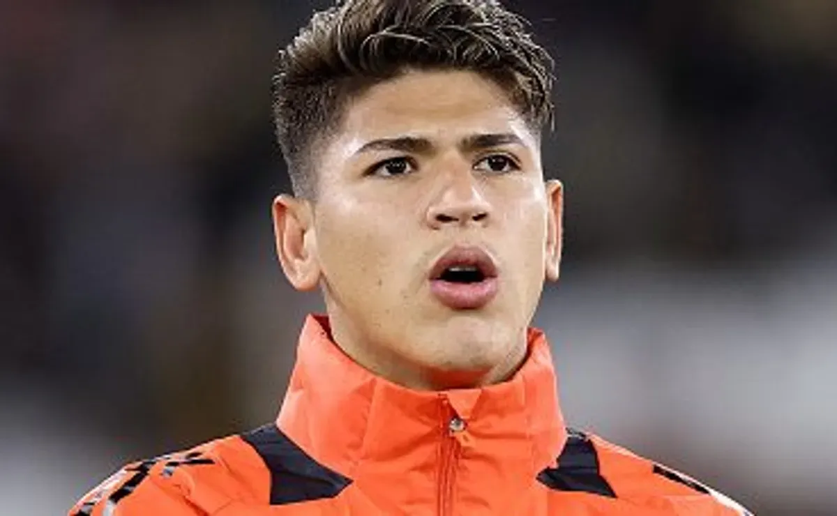 Chegada de Carrascal ao Flamengo é adiada e nova data é exposta