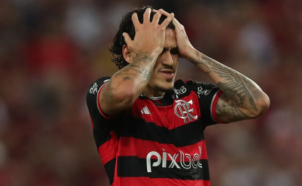 Filipe Luís fica insatisfeito com Pedro e toma decisão no Flamengo