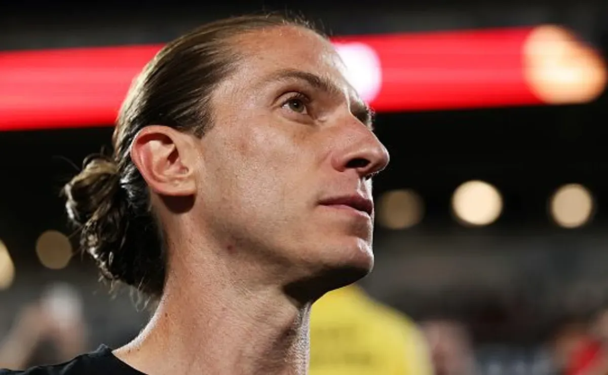 Filipe Luís surpreende em decisão sobre contratação de substituto para Gerson