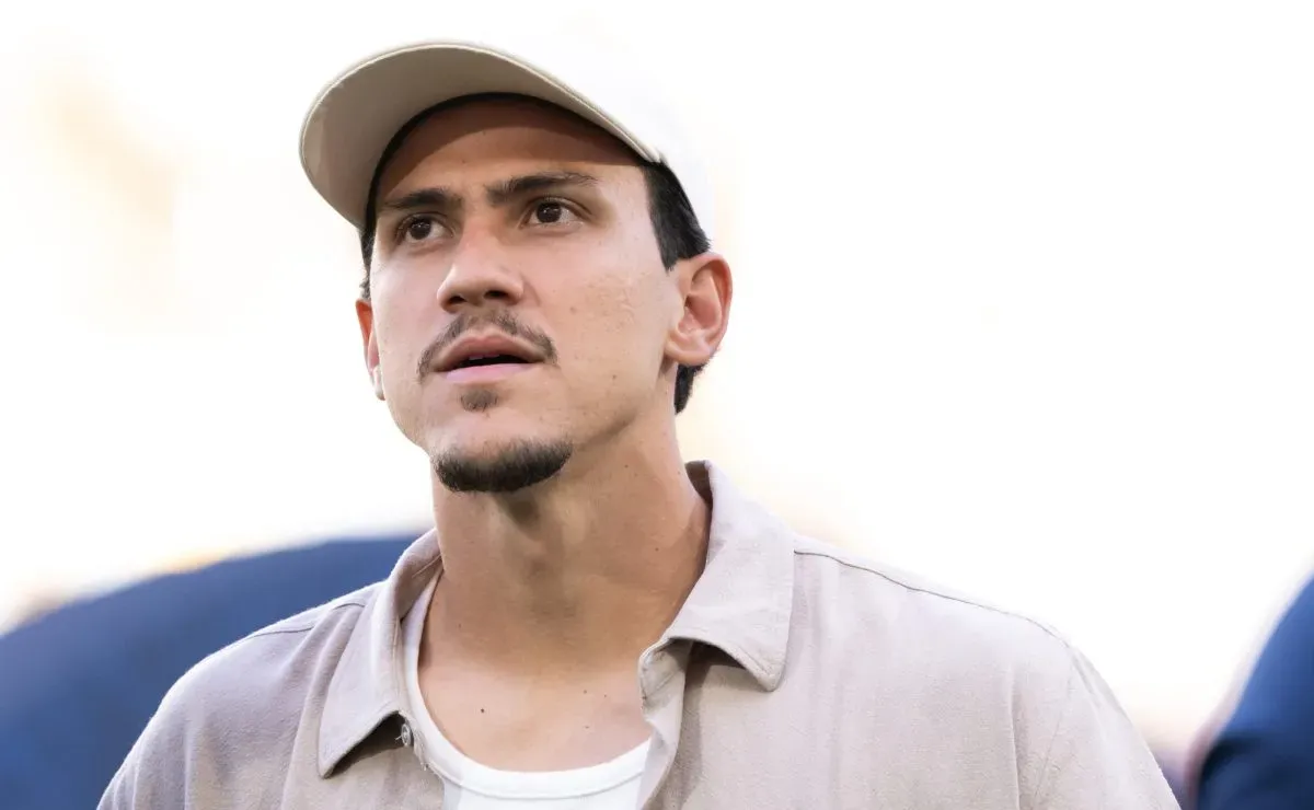 Filipe Luís toma decisão sobre saída de Pedro e comunica a todos no Flamengo