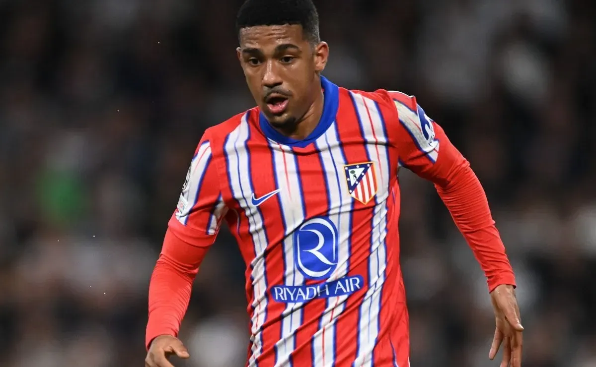 Flamengo negocia Samuel Lino com desconto junto ao Atlético de Madrid