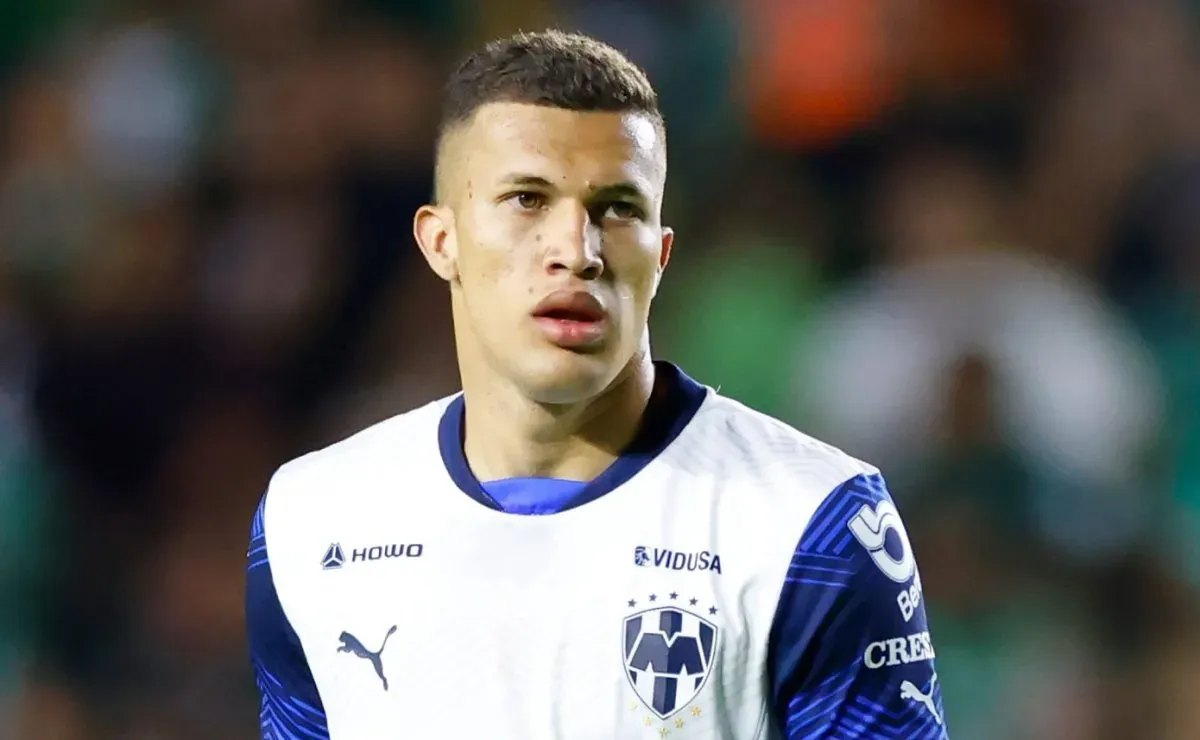 Pedro, do Flamengo, trocado por Deossa, do Monterrey, acaba de ser aprovado pela Nação