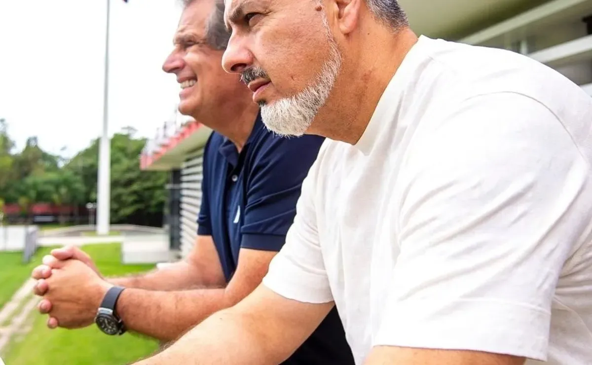 Presidente do Flamengo faz anúncio envolvendo futuro de José Boto