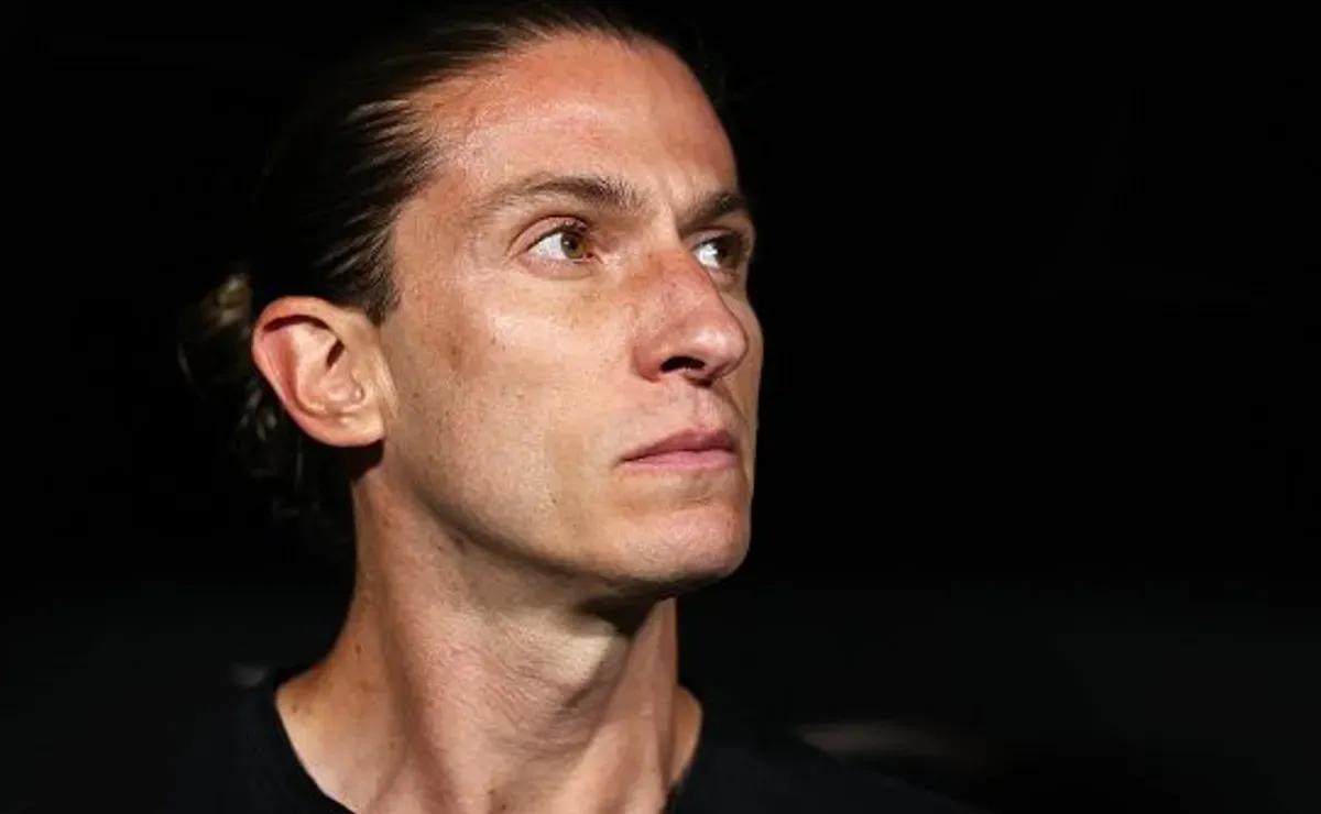 Renovação de Filipe Luís com o Flamengo tem duração diferente do que foi exposto