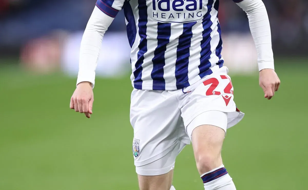 Saiba quem é Michael Johnston, atacante irlandês que está na mira do Flamengo