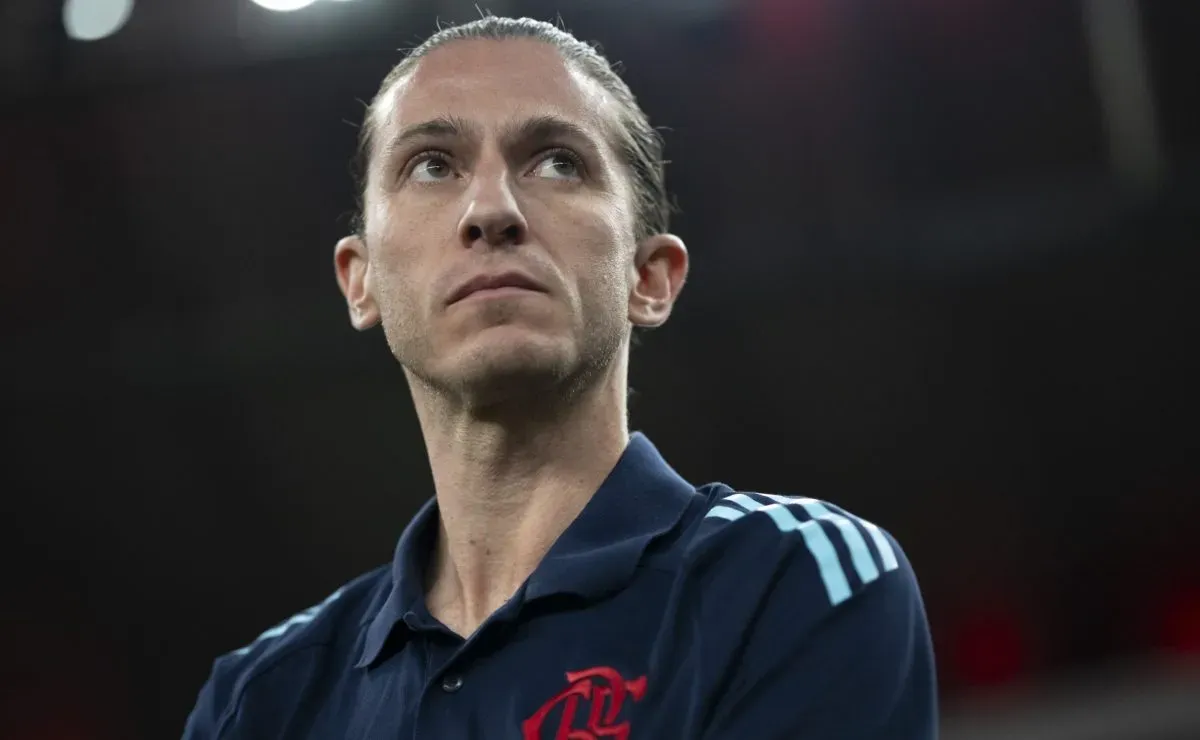 AGORA! Veja a escalação confirmada de Filipe Luís para Flamengo x Mirassol