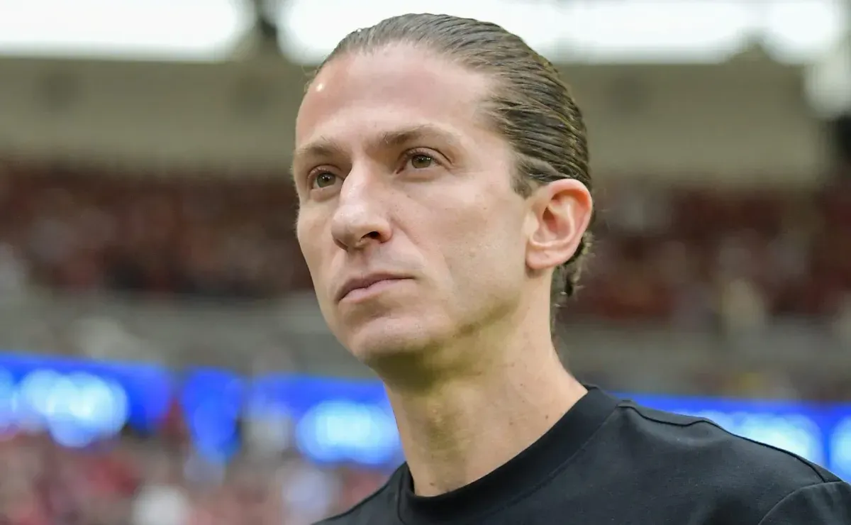 Filipe Luís critica arbitragem e pênalti em empate do Flamengo com o Grêmio