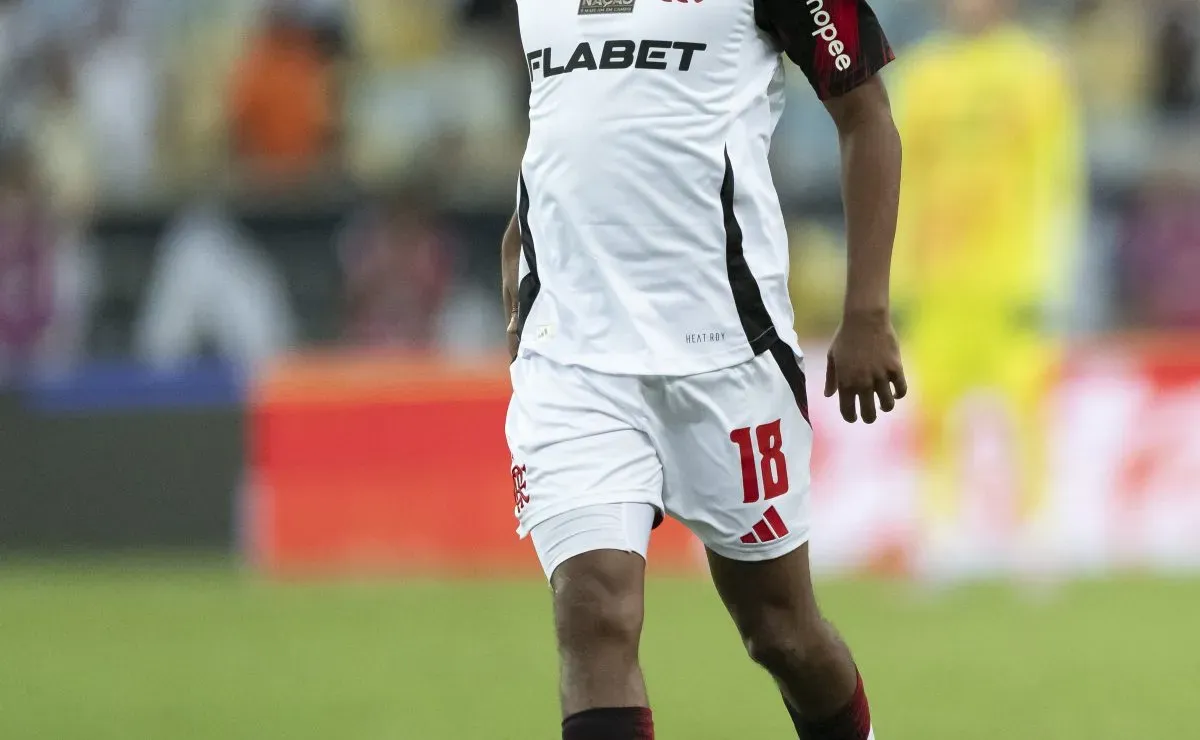 Filipe Luís é comunicado sobre situação de De La Cruz e bastidores são expostos