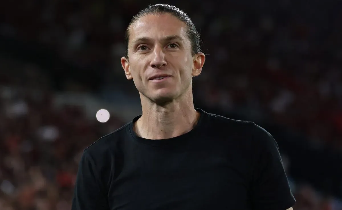 Filipe Luís projeta decisão contra o Internacional e destaca peso da Copa Libertadores
