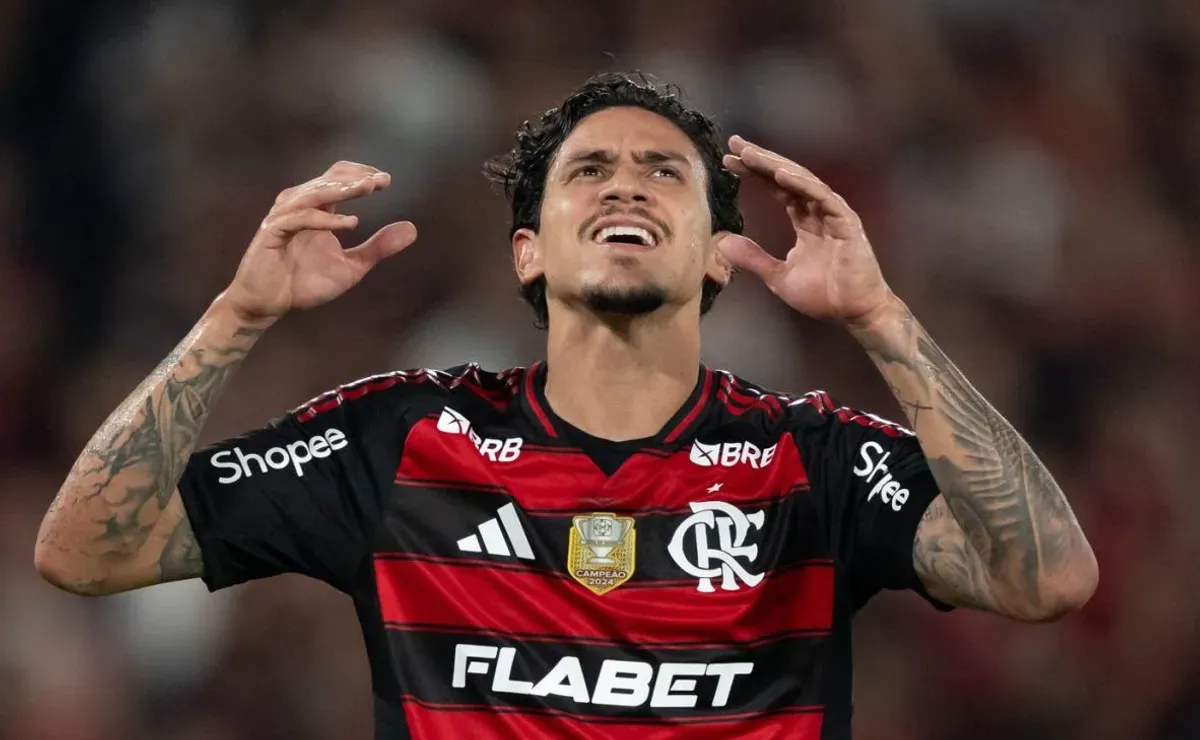 Filipe Luís toma decisão sobre Pedro em Atlético-MG x Flamengo e situação viraliza na web