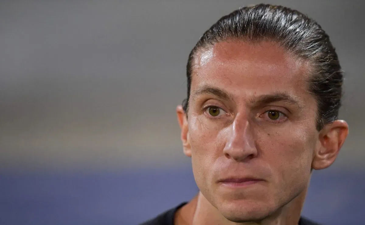 Flamengo está mandando medalhão embora para a Rússia na calada da noite