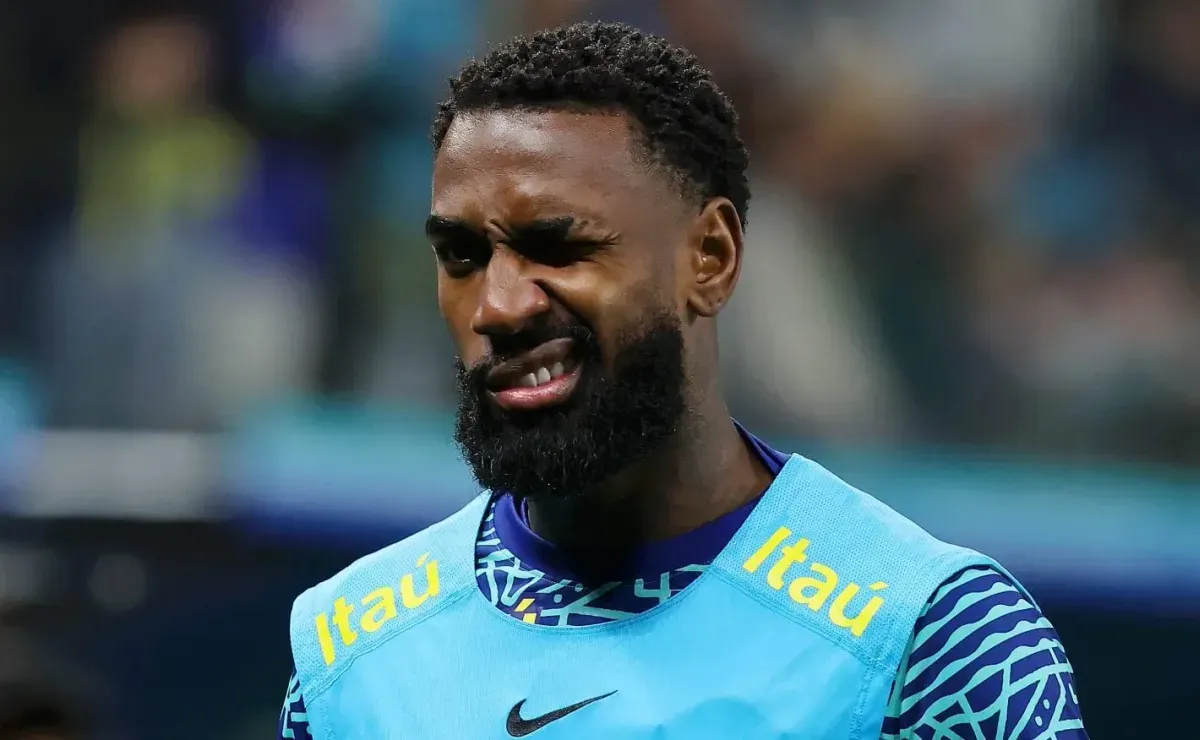 Gerson, ex-Flamengo, sofre lesão muscular e fica fora de jogo pelo Zenit