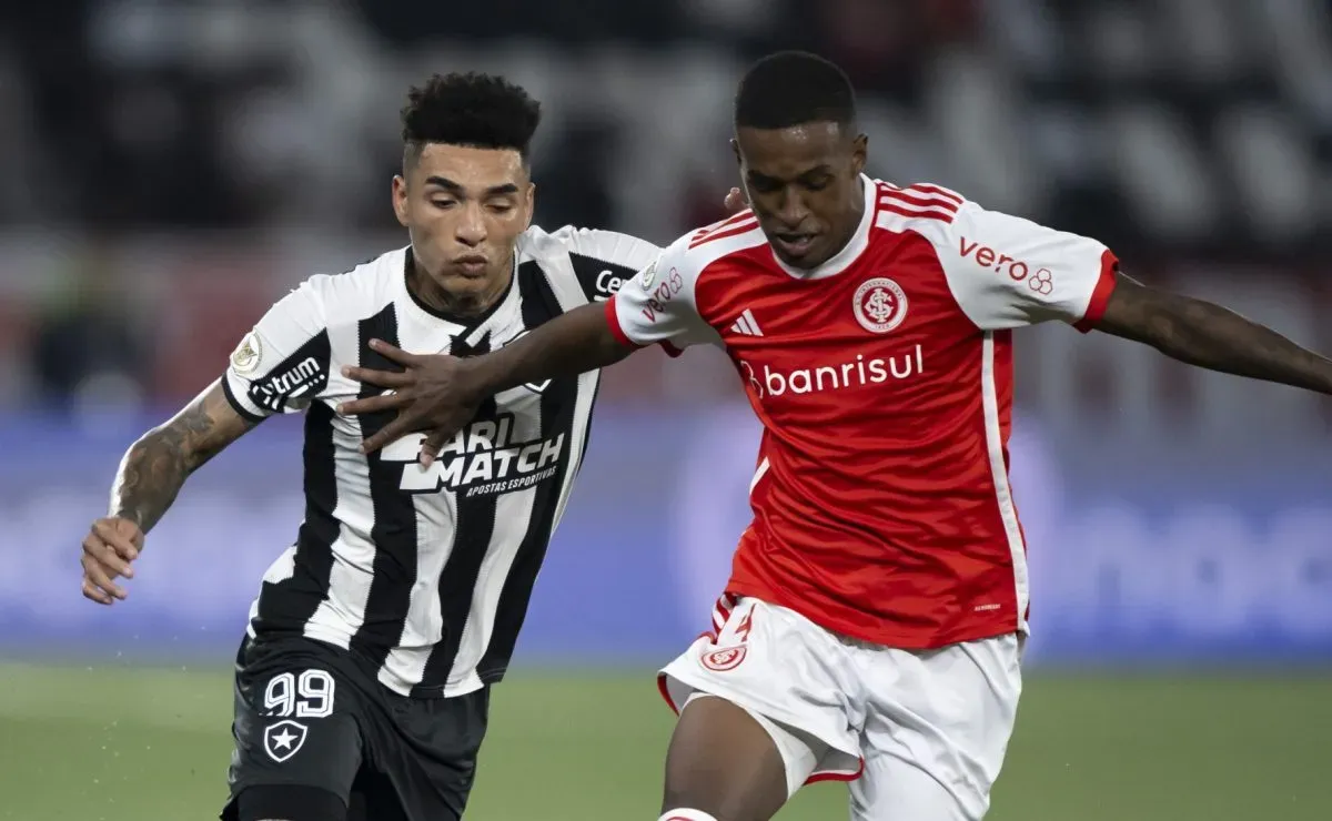 Jogador ex-rival diz sim para jogar no Flamengo