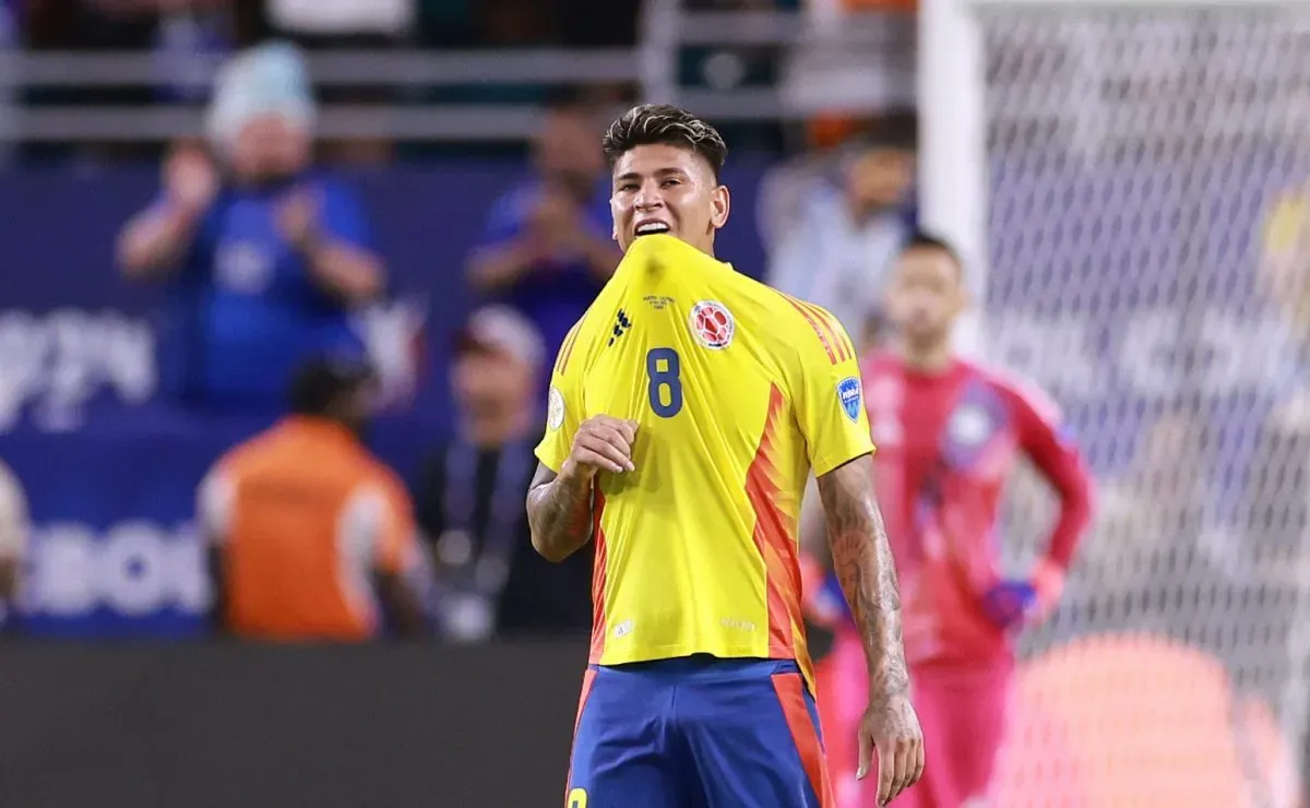 Nova situação de Jorge Carrascal é exposta no Flamengo e envolve o Dínamo Moscou