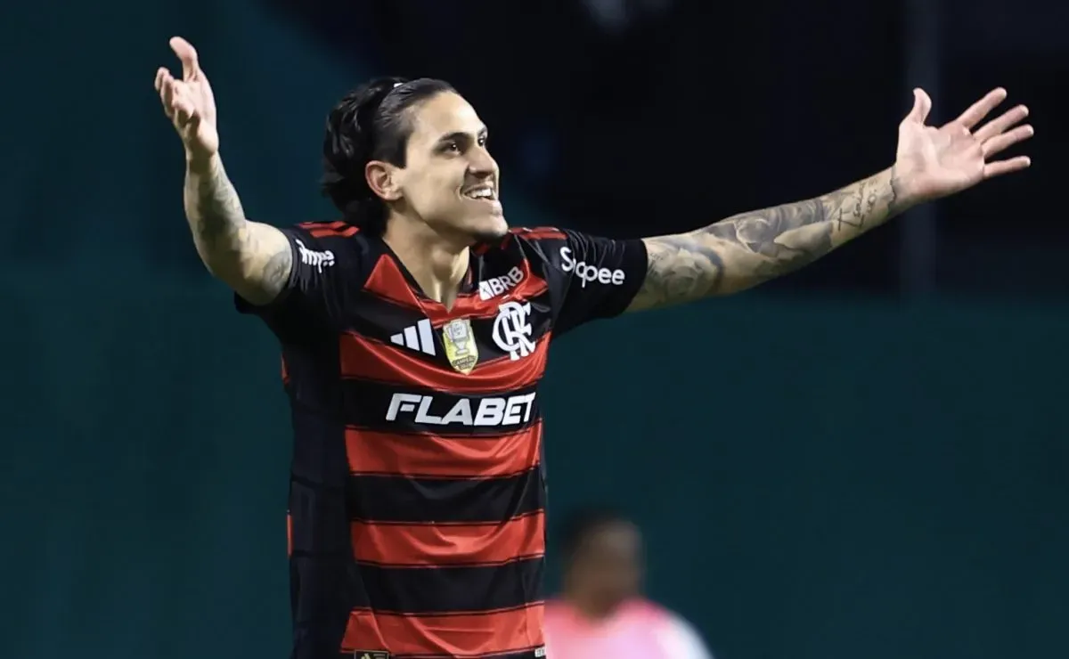 Rivellino manda recado a Pedro após elástico em goleada do Flamengo