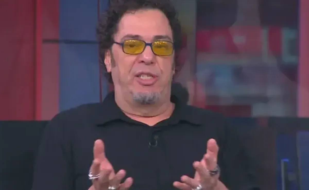 Casagrande aponta que Flamengo vai brigar apenas com o Palmeiras pelo título do Brasileirão