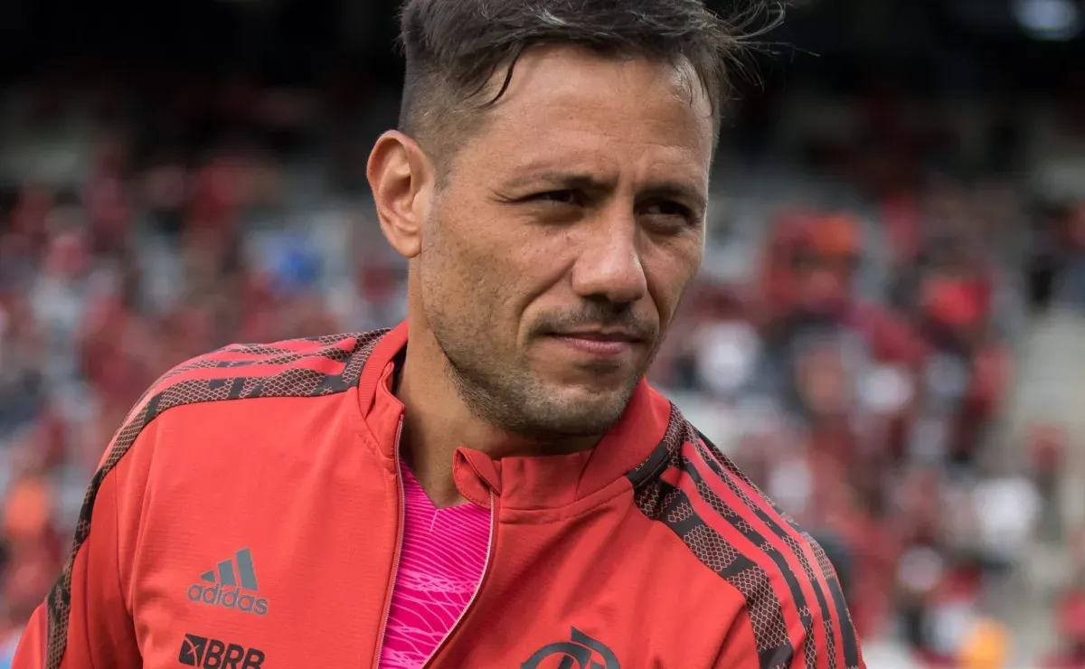 Diego Alves brinca com fase de Rossi em pênaltis no Flamengo