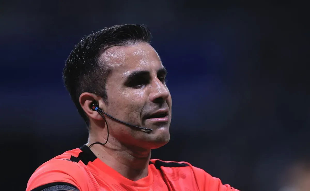 É sério? Piero Maza ainda decide prejudicar o Flamengo com decisão inadmissível