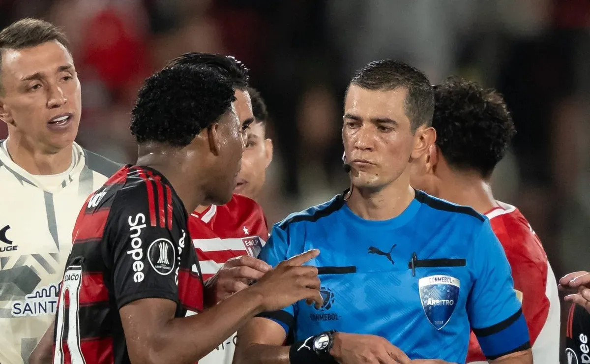 Eita! Perfil do Flamengo dá cutucada na arbitragem antes de decisão pela Libertadores