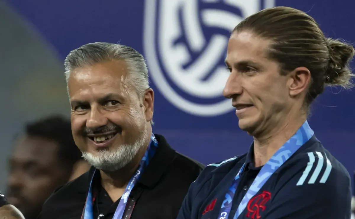 Flamengo quer contratar zagueiro argentino de R$ 25 milhões de euros e vai mandar trio embora