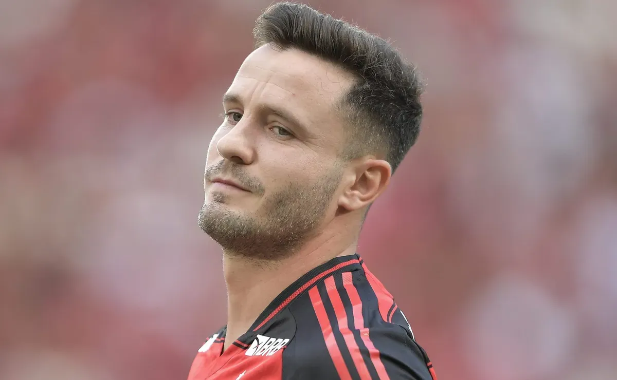 Números mostram discordância com Filipe Luís sobre Saúl no Flamengo