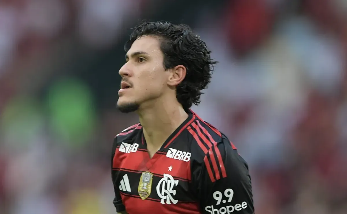 Pedro toma decisão sobre sair do Flamengo com influência de Carlo Ancelotti e Seleção Brasileira